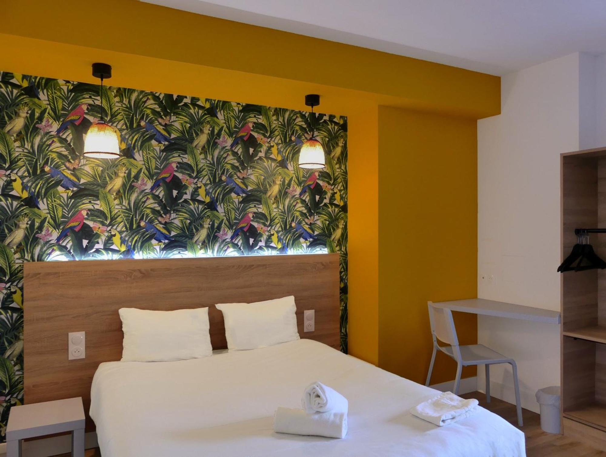 Kyriad Direct Toulon Ouest - La Seyne Sur Mer エクステリア 写真
