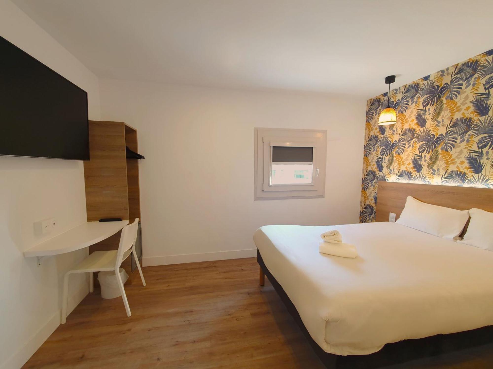 Kyriad Direct Toulon Ouest - La Seyne Sur Mer エクステリア 写真